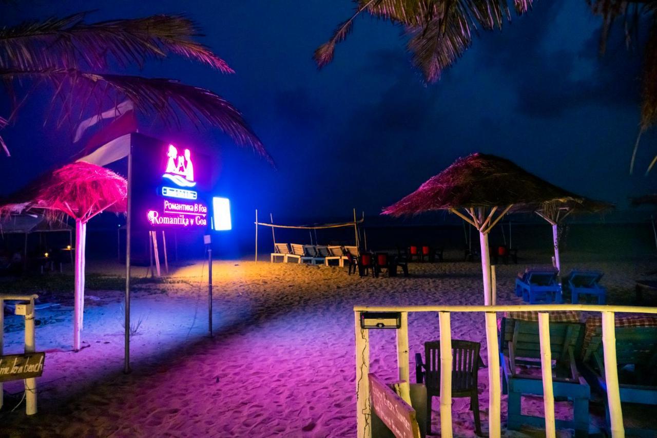 Village Susegat Beach Resort Morjim Extérieur photo